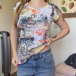 Y2K women’s abstract graphic tee